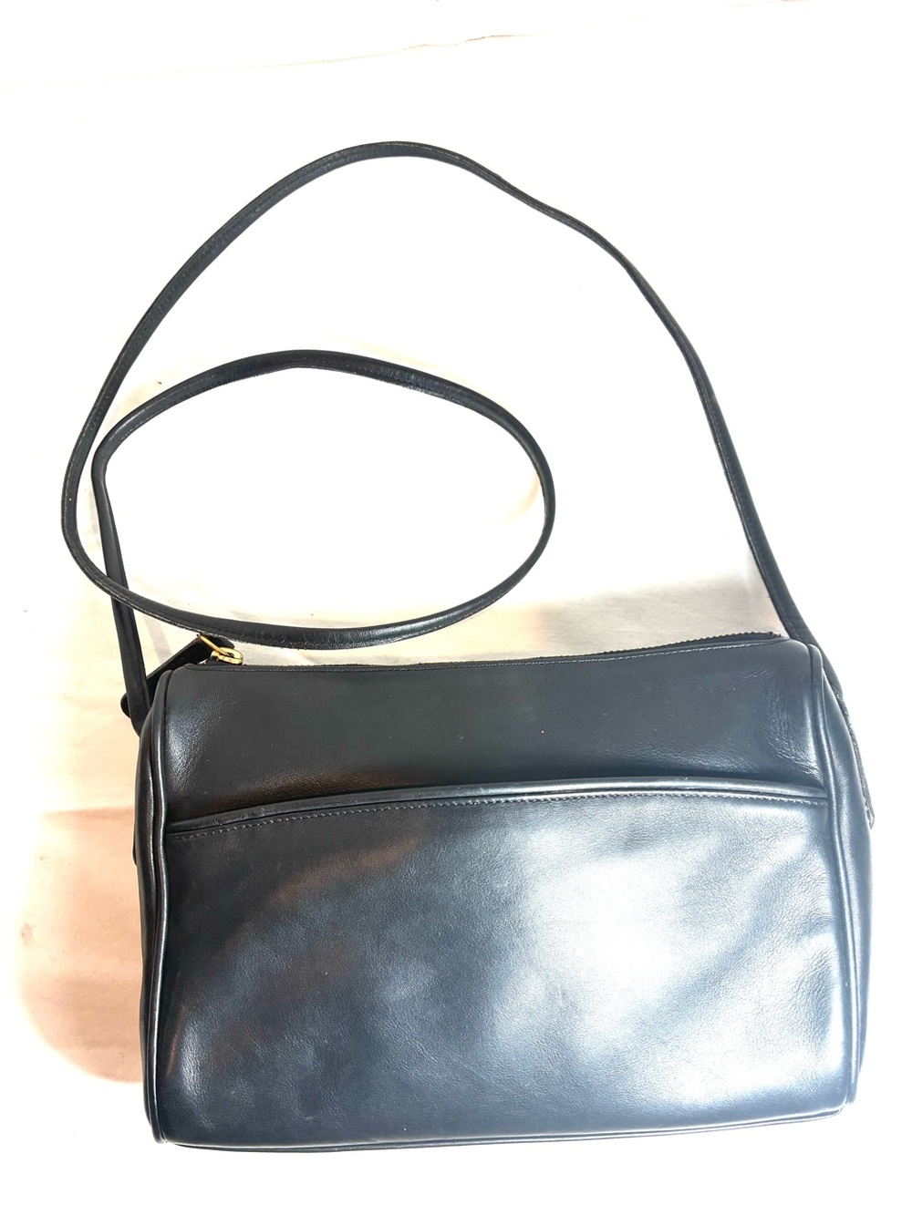 Vintage Coach Slim Black Leather Crossbody Shoulder Bag #0945-003 - Picture 4 of 13